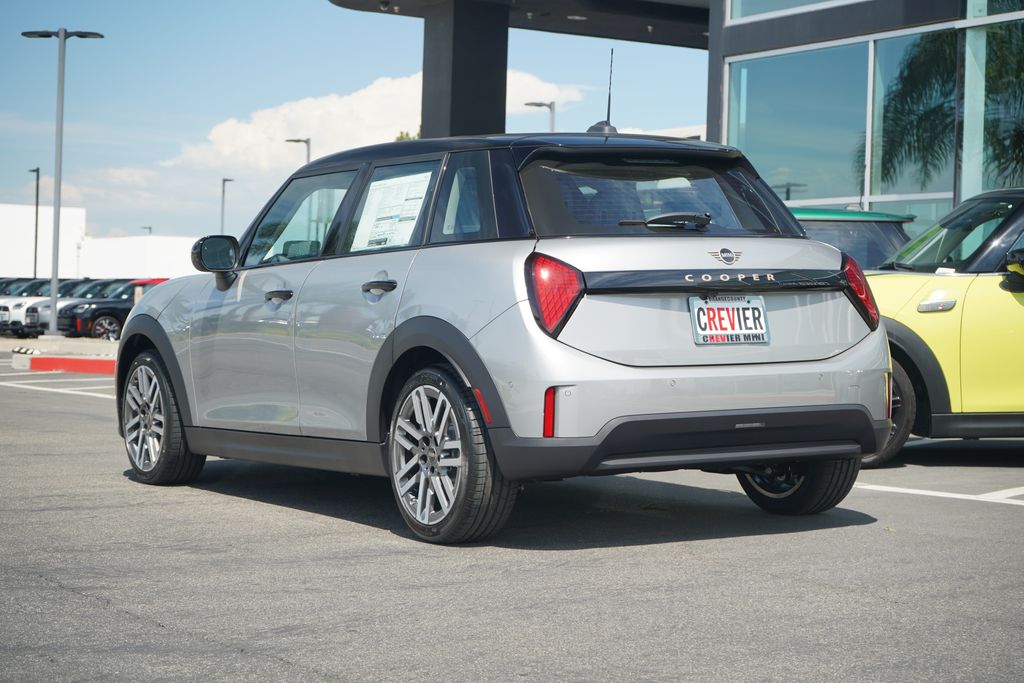 2026 Mini Cooper 4 Door Hardtop Signature photo 3