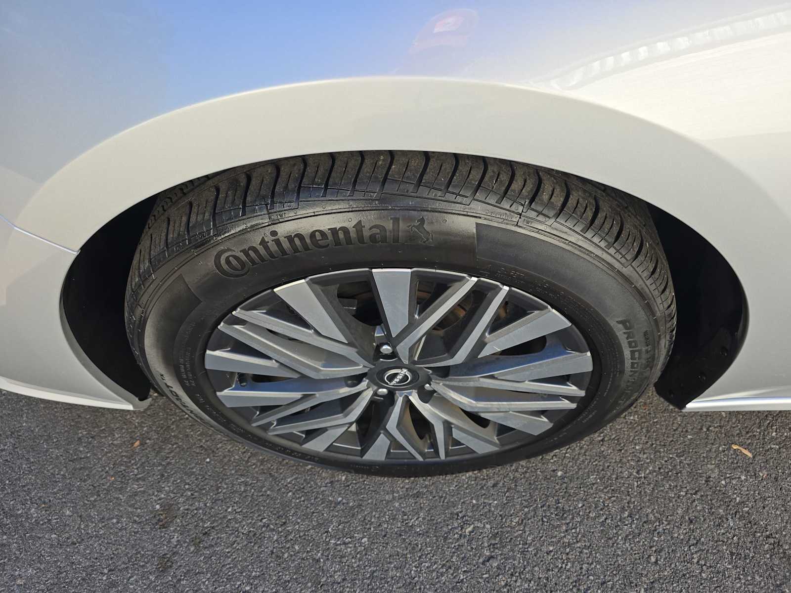 2024 Nissan Altima 2.5 SV photo 9