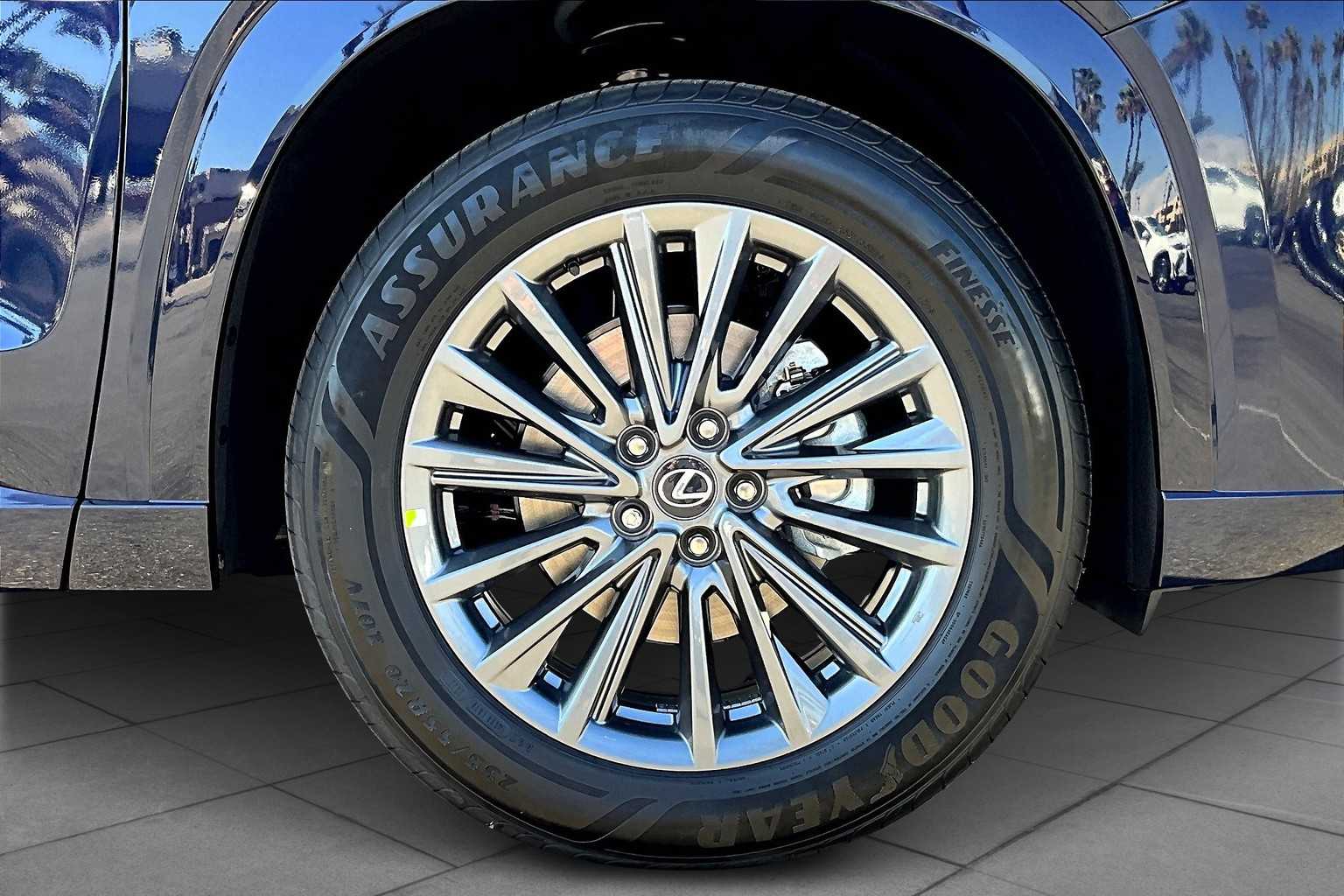 2025 Lexus TX 350 photo 9