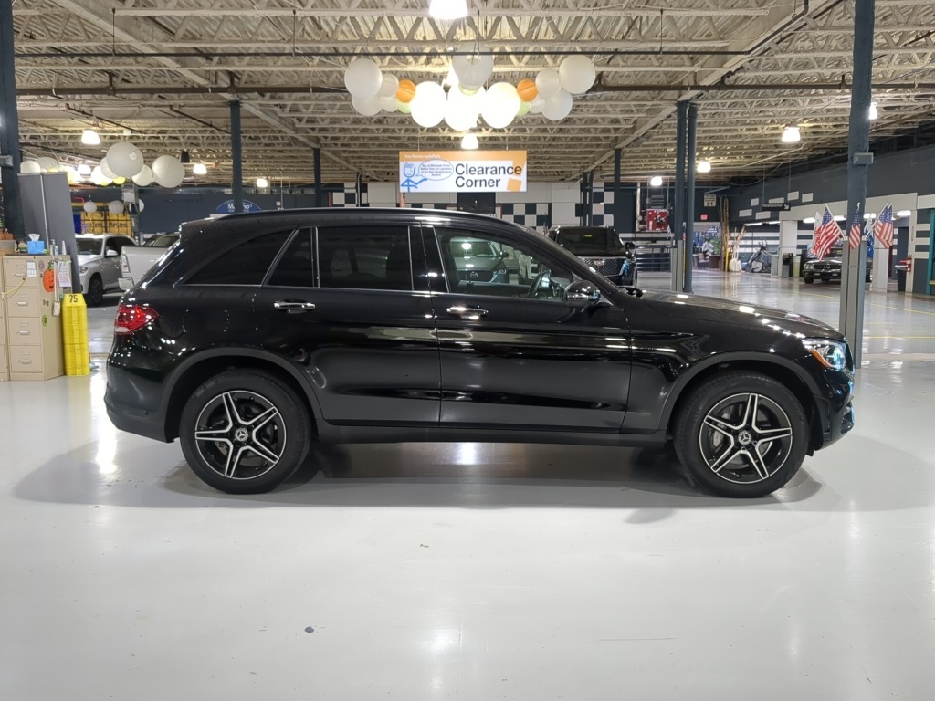 2022 Mercedes Benz GLC 300 4MATIC photo 4