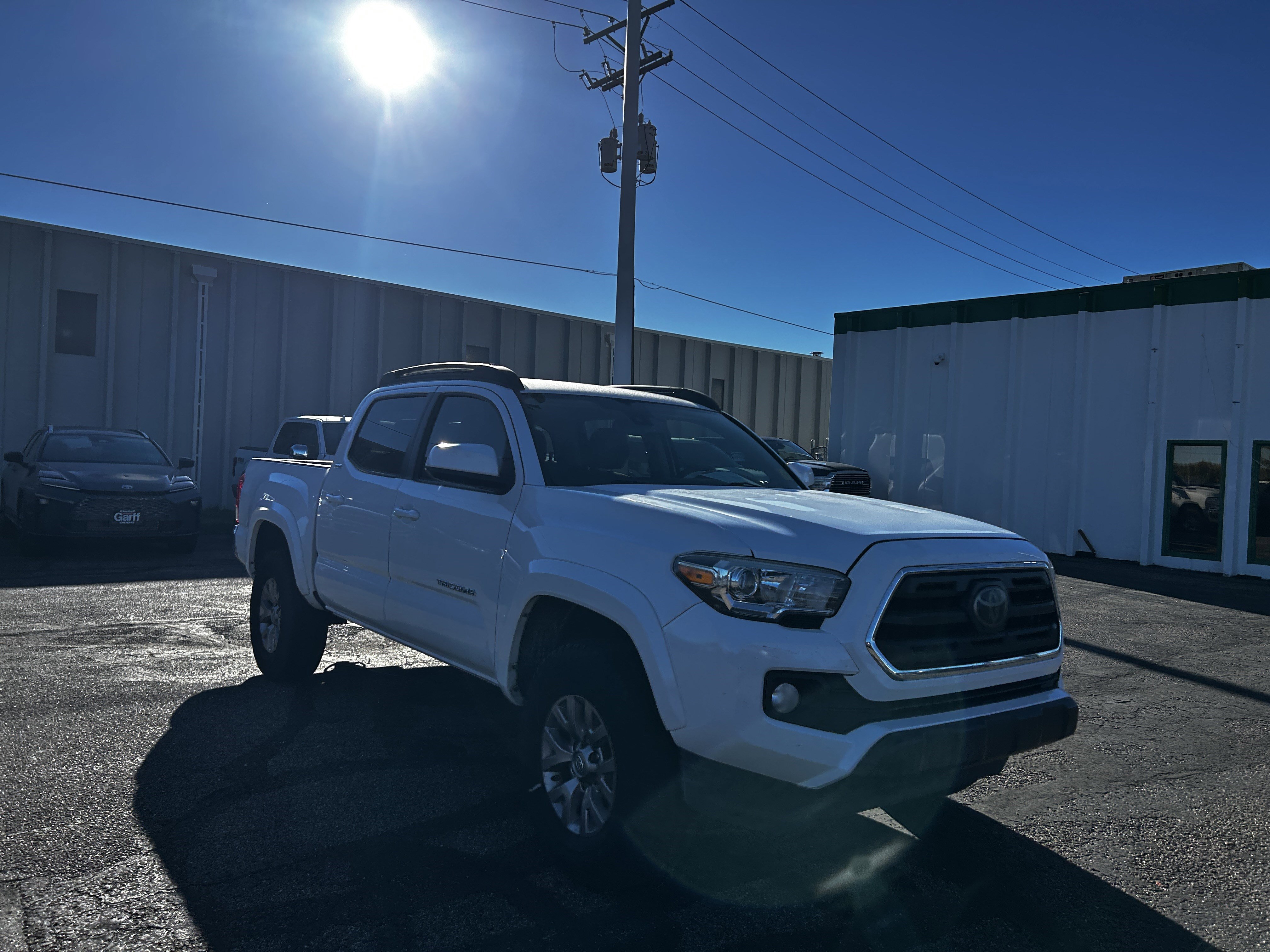 2018 Toyota Tacoma SR photo 3