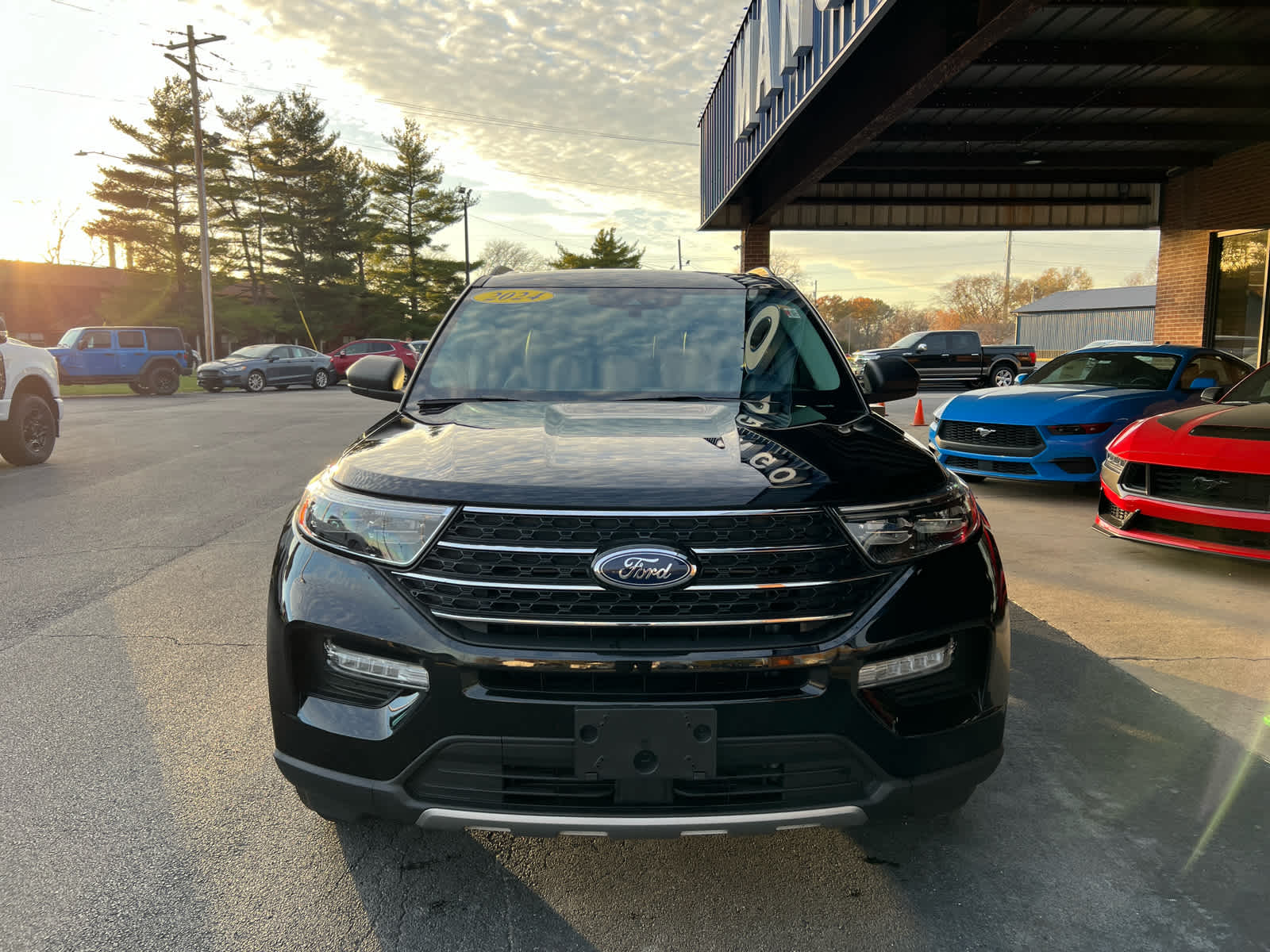 2024 Ford Explorer XLT photo 3