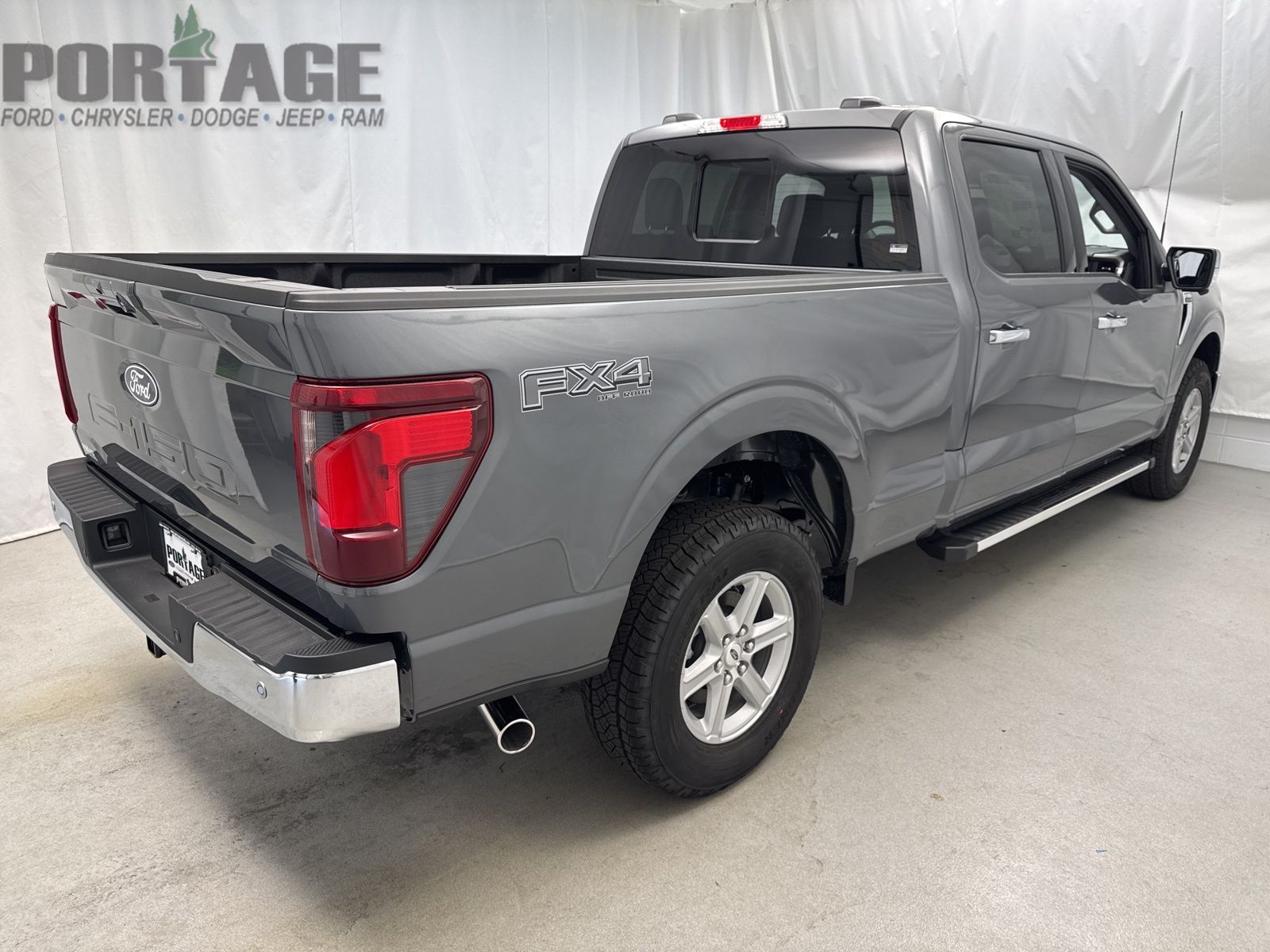 2025 Ford F-150 XLT photo 3