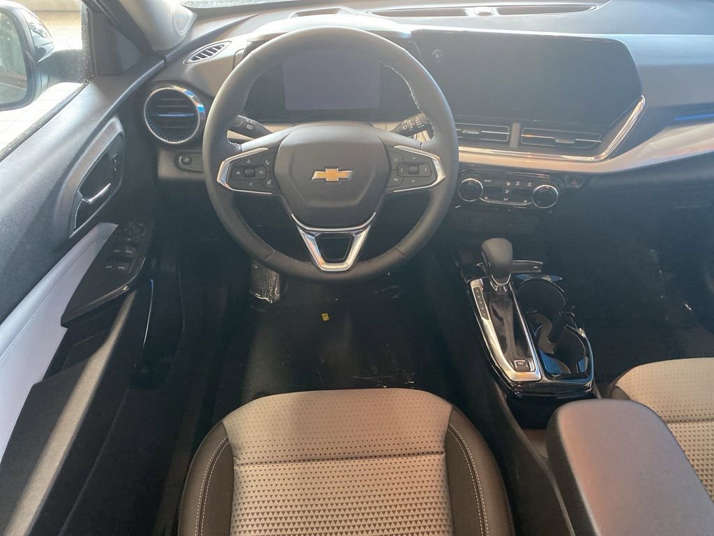 2026 Chevrolet Trax LT photo 4