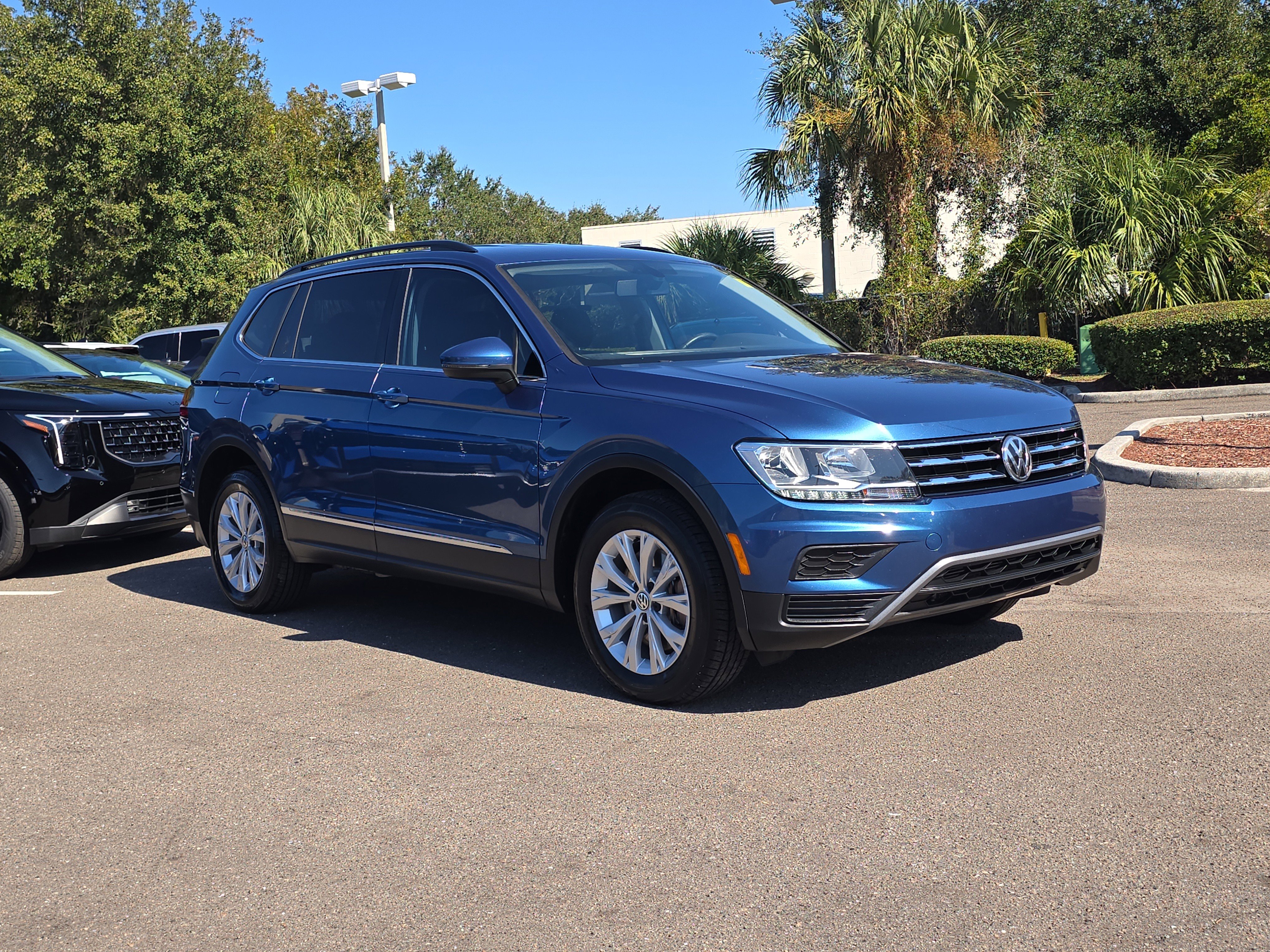 Used 2018 Volkswagen Tiguan SE with VIN 3VV3B7AX1JM138027 for sale in Zephyrhills, FL