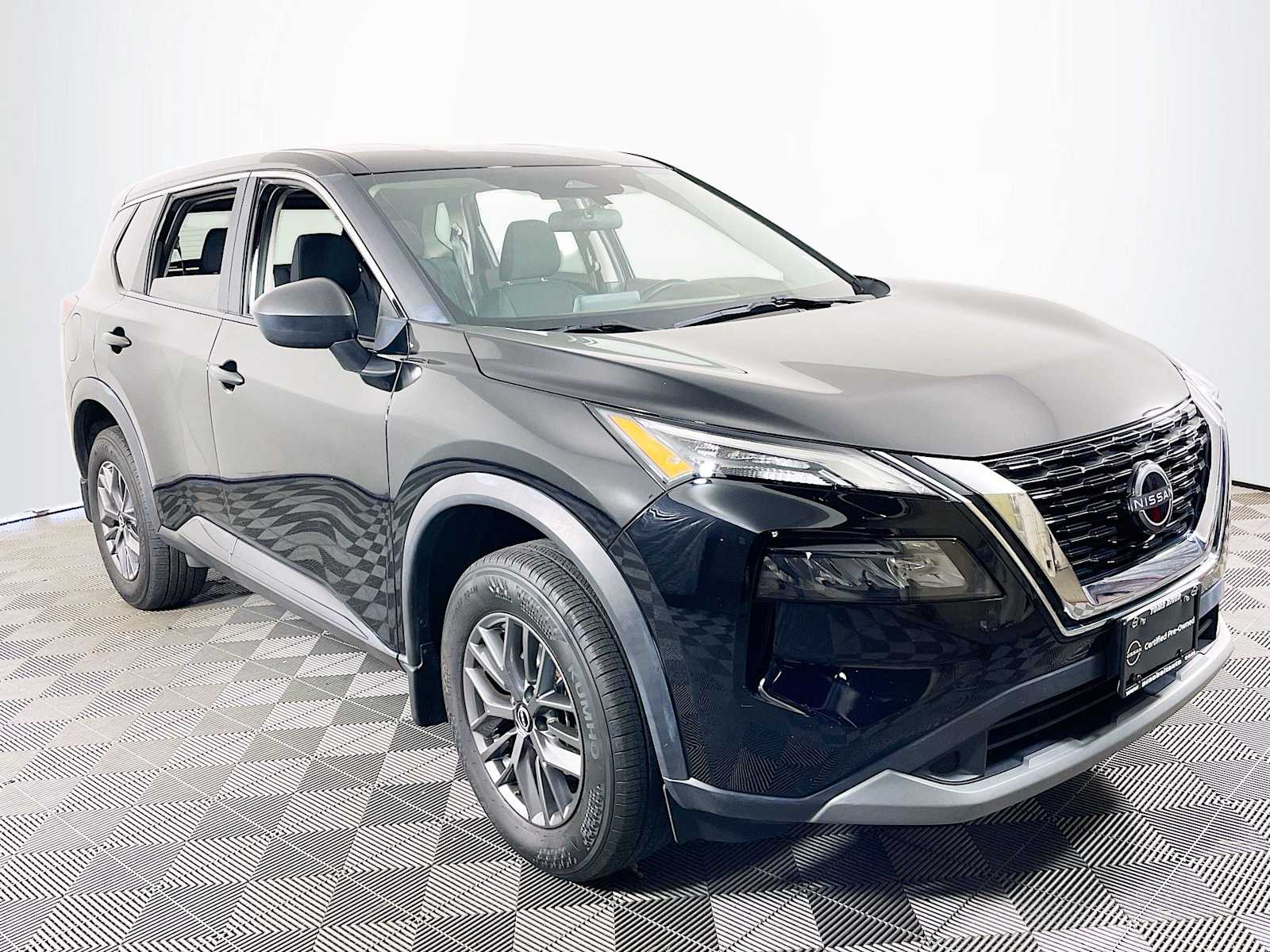 2023 Nissan Rogue S photo 3