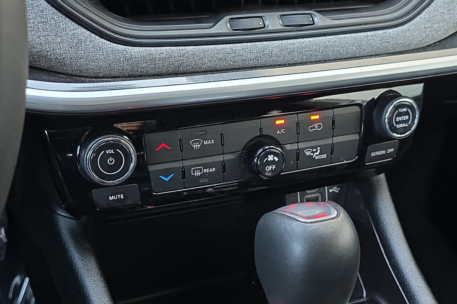 2024 Jeep Compass North Edition Latitude photo 18