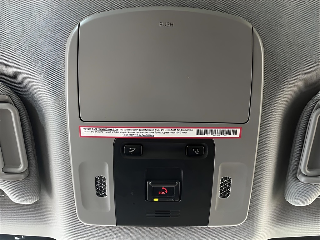 2023 Toyota Camry SE photo 21