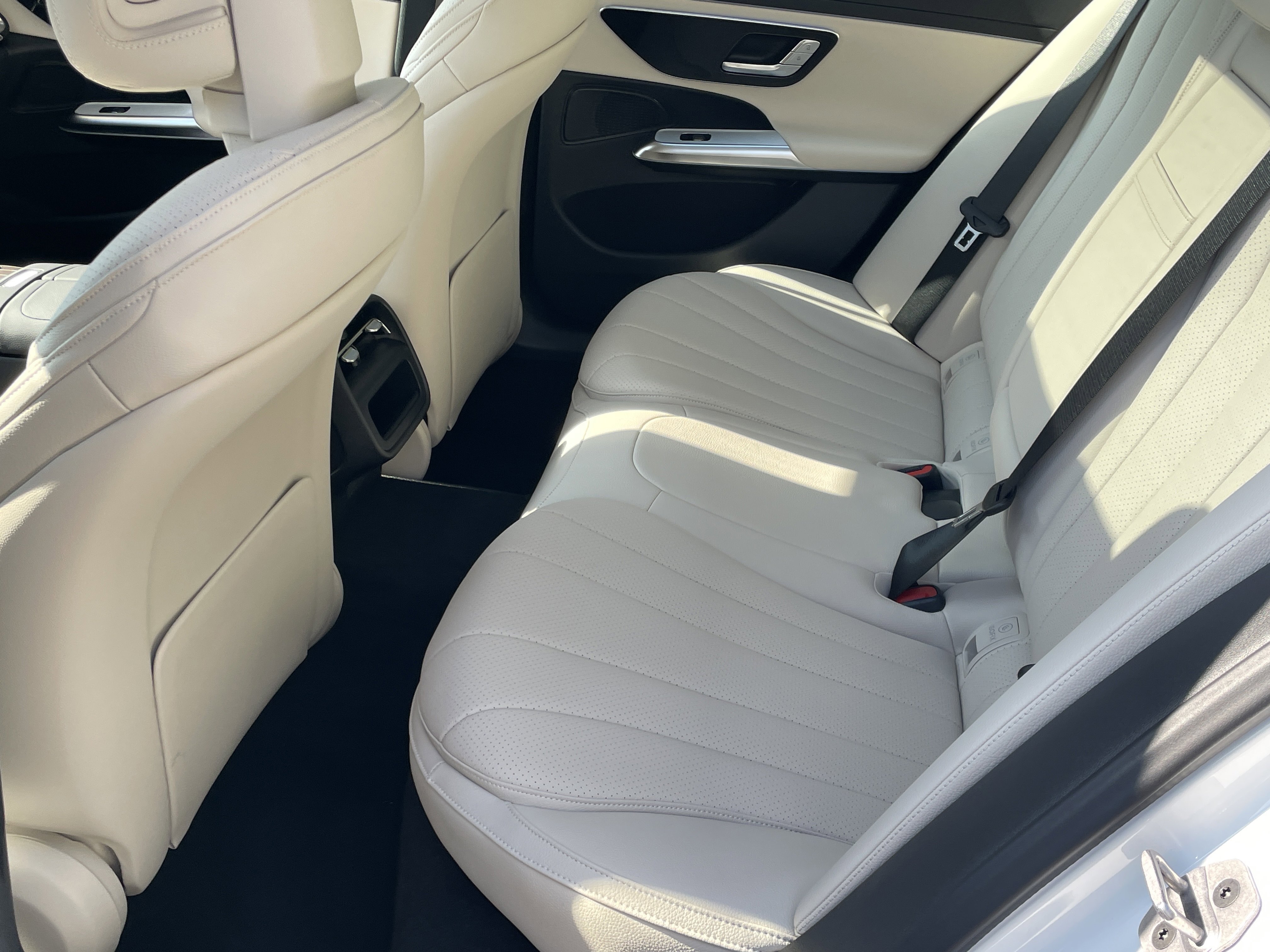 2026 Mercedes Benz E 350 photo 10