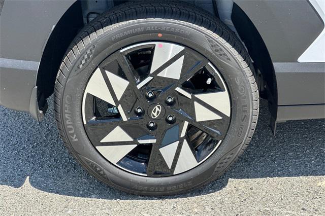 2025 Hyundai Kona SEL photo 6