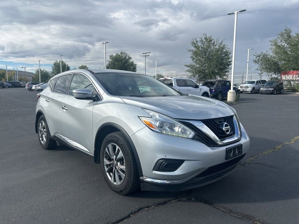 2017 Nissan Murano S photo 2