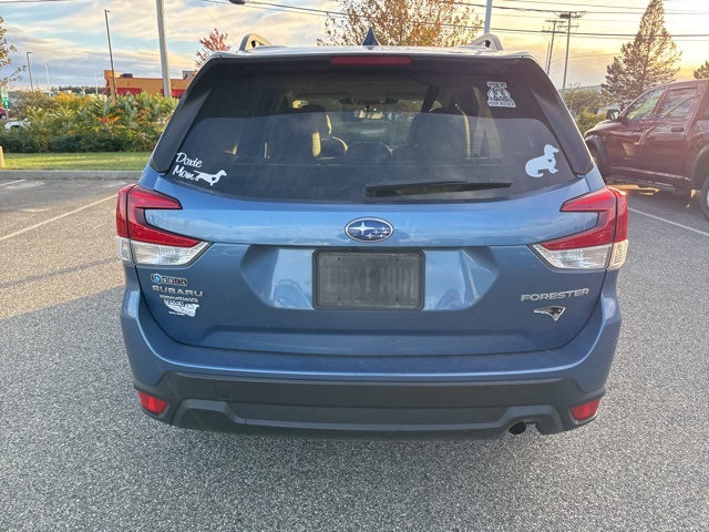 2024 Subaru Forester Premium Base photo 3