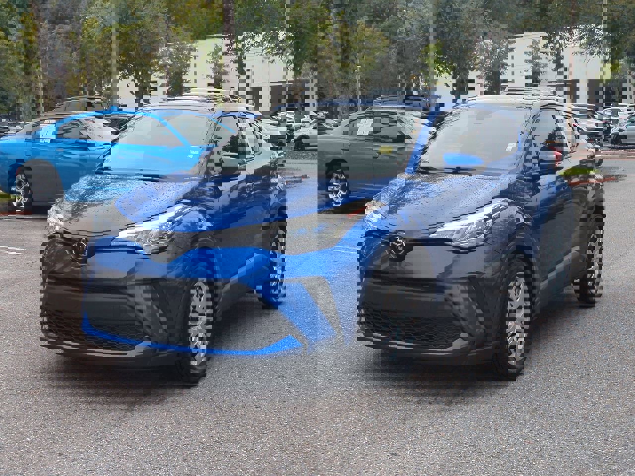 2020 Toyota C-HR LE photo 25