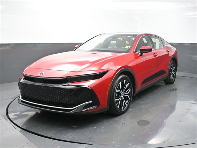 2024 Toyota Crown Limited's photo