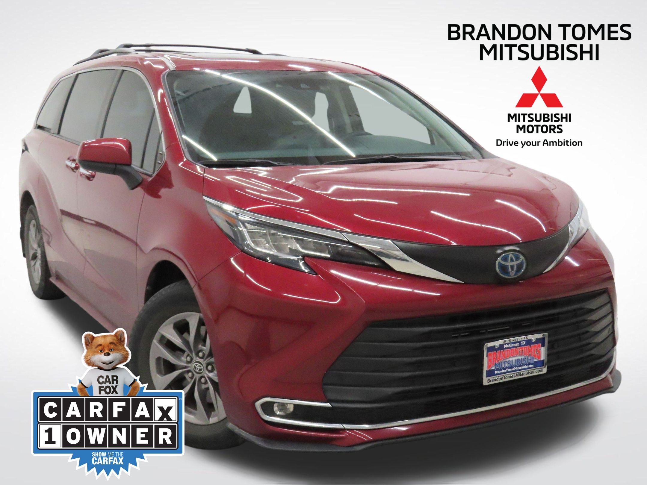 2022 Toyota Sienna XLE's photo