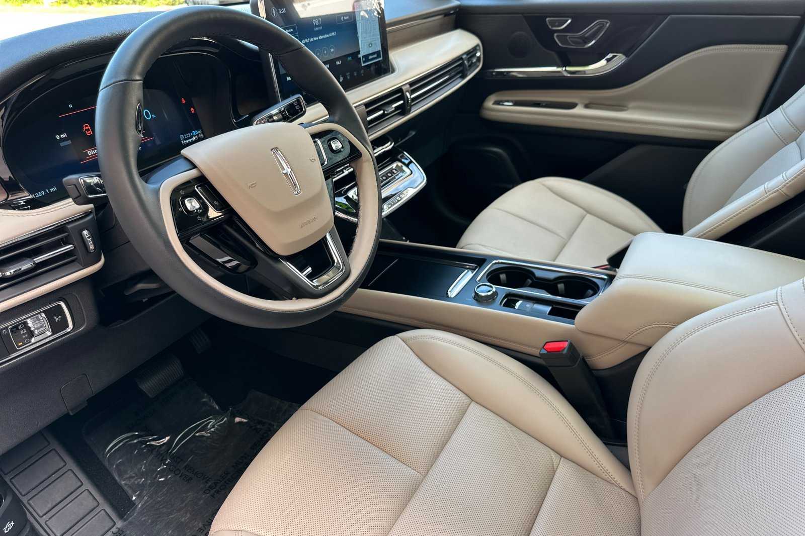 2025 Lincoln Corsair Grand Touring photo 9