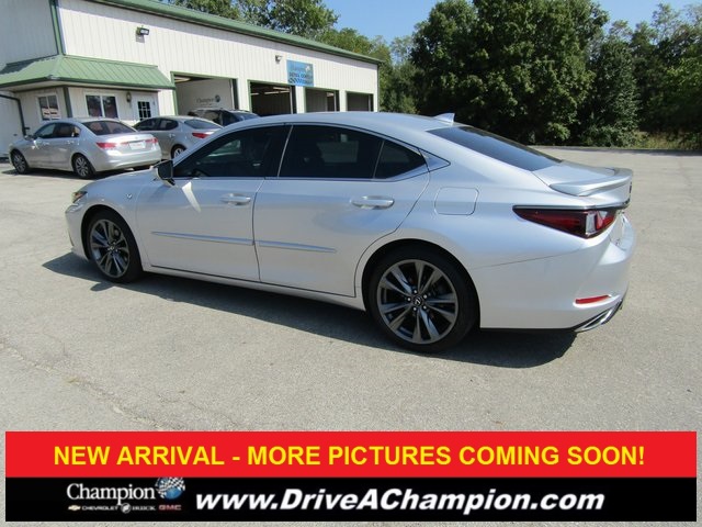2019 Lexus ES 350 photo 4