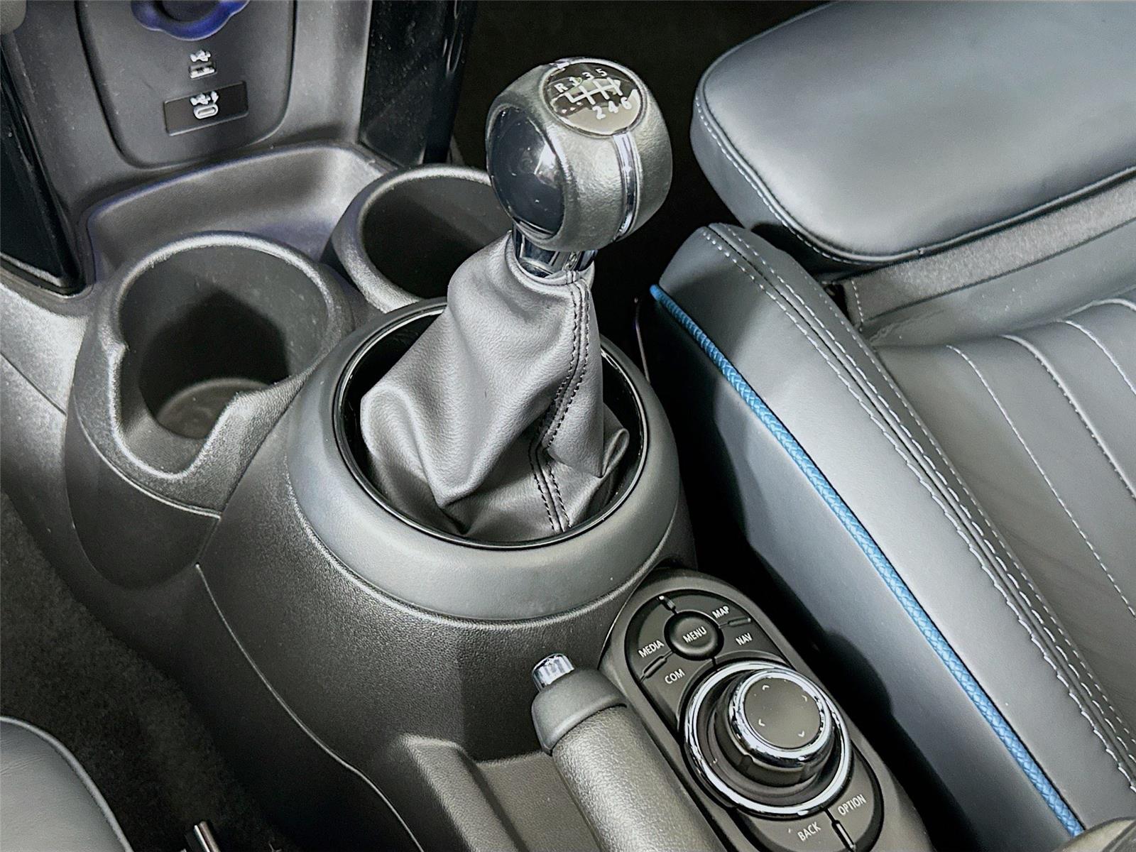 2022 Mini Cooper Convertible S photo 17