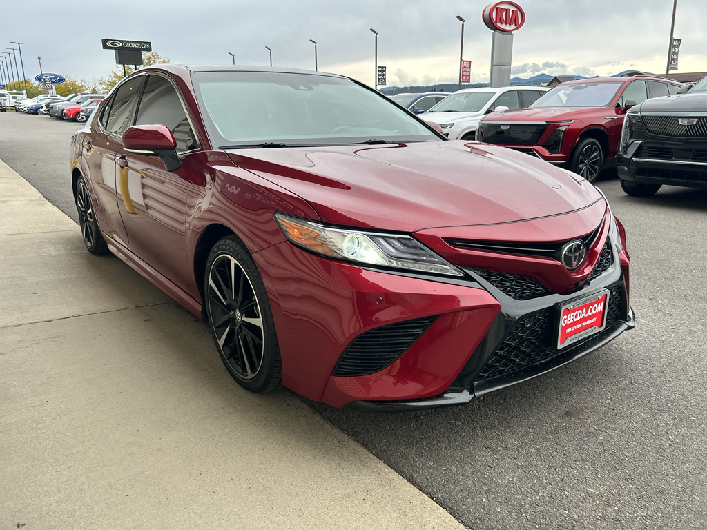 2018 Toyota Camry XSE photo 3