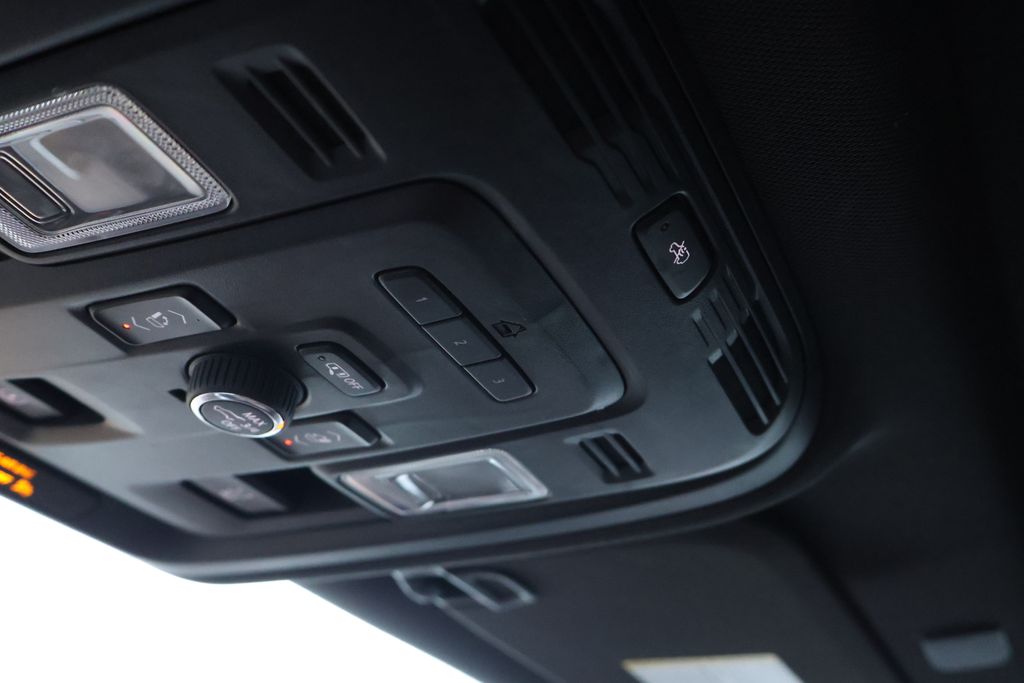 2021 Chevrolet Suburban High Country photo 34