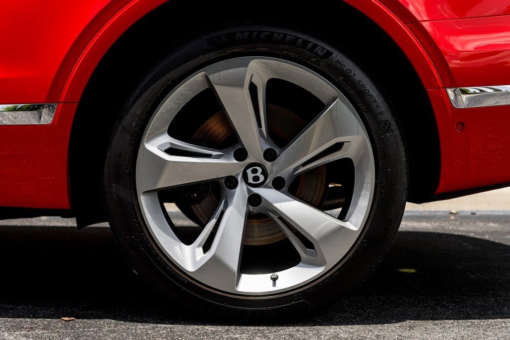 2019 Bentley Bentayga Mulliner photo 12