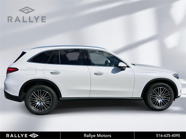 2025 Mercedes Benz GLC 300 4MATIC photo 2