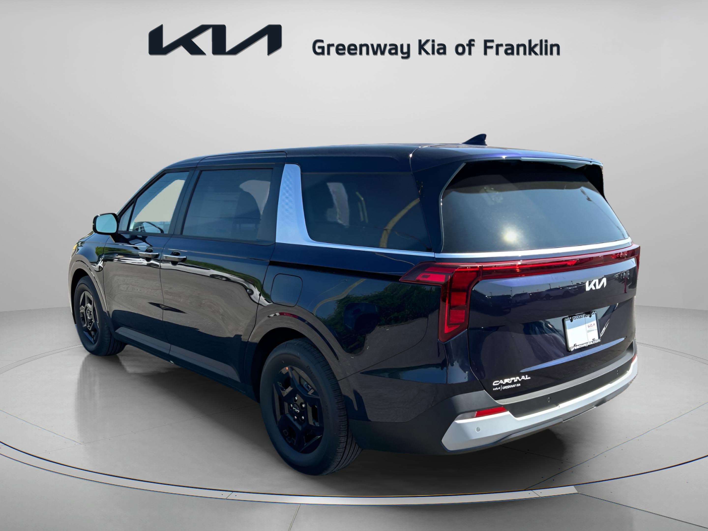2026 Kia Carnival LX photo 5