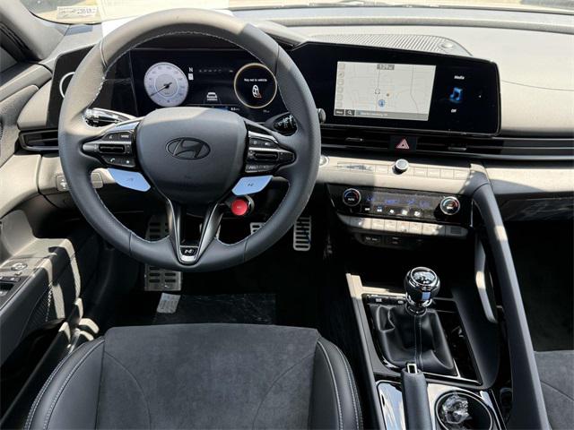 2025 Hyundai Elantra N Base photo 17