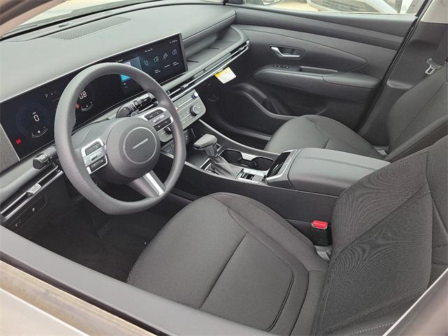 2025 Hyundai Tucson SE photo 7