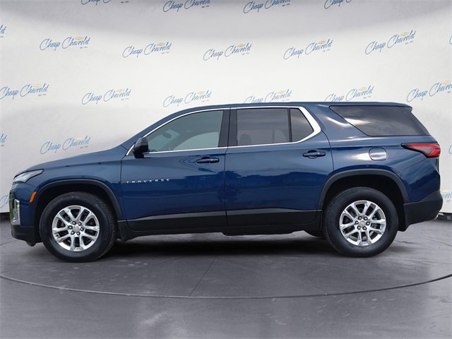 2022 Chevrolet Traverse LS photo 2