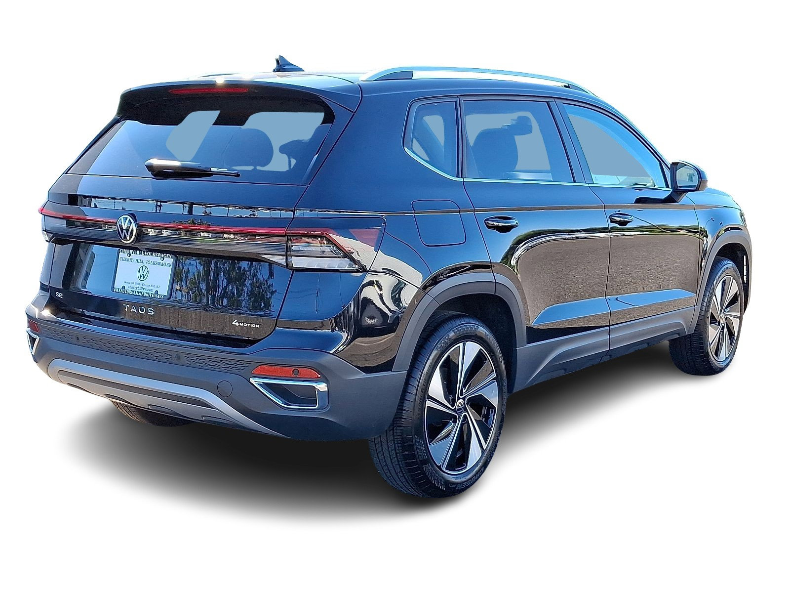 2025 Volkswagen Taos SE photo 4