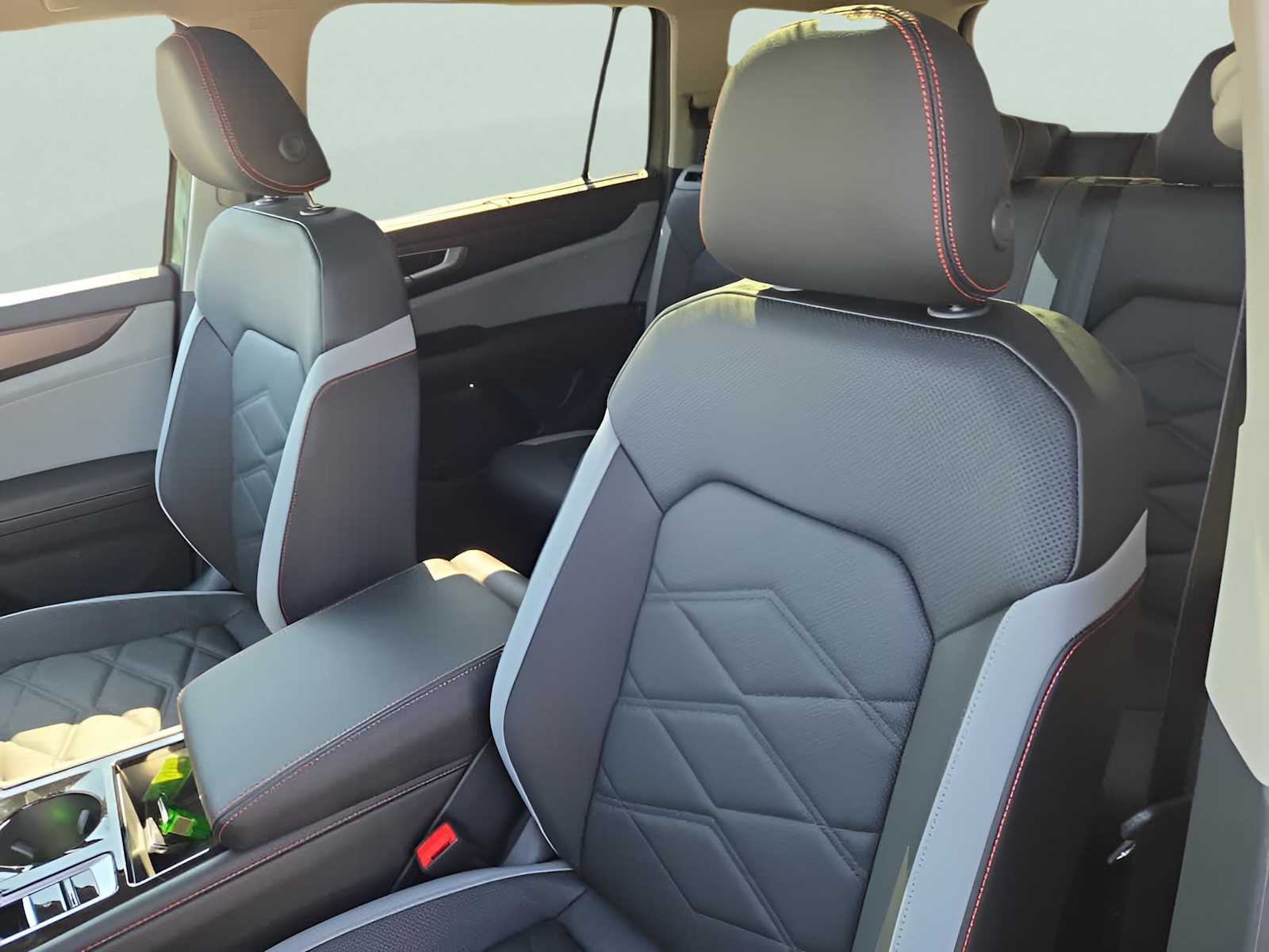 2026 Volkswagen Atlas Peak Edition SE photo 13