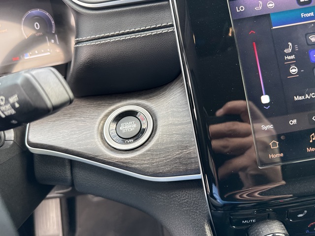 2021 Jeep Grand Cherokee Limited photo 19