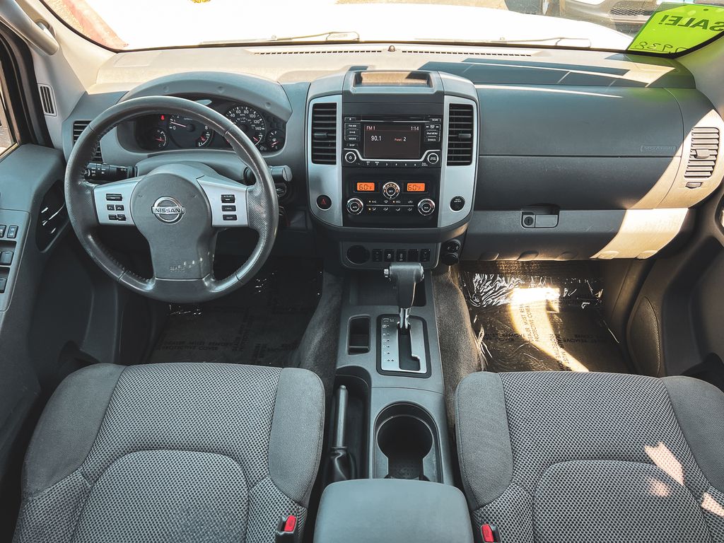 2017 Nissan Frontier SV photo 24