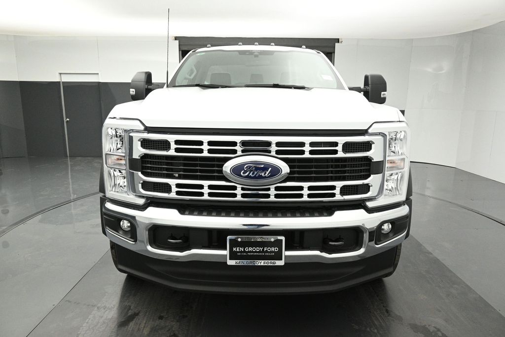 2025 Ford F-550 Chassis XL