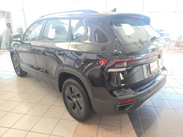 2025 Volkswagen Taos S photo 4