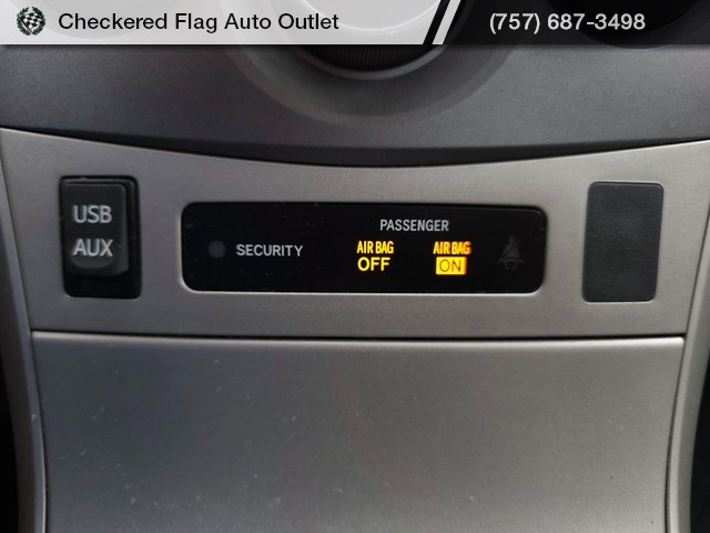 2012 Toyota Corolla LE photo 18