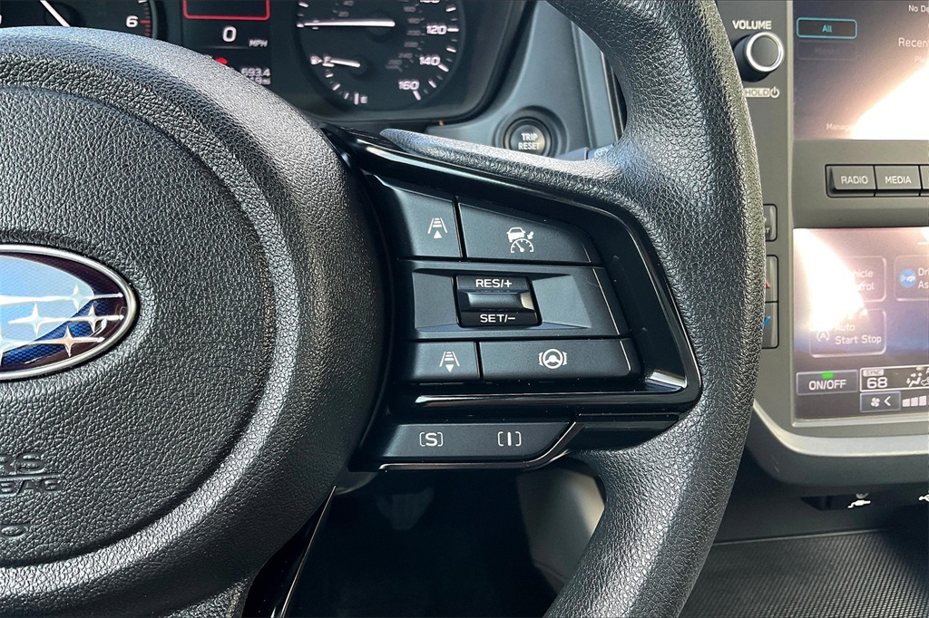2025 Subaru Forester Base photo 19