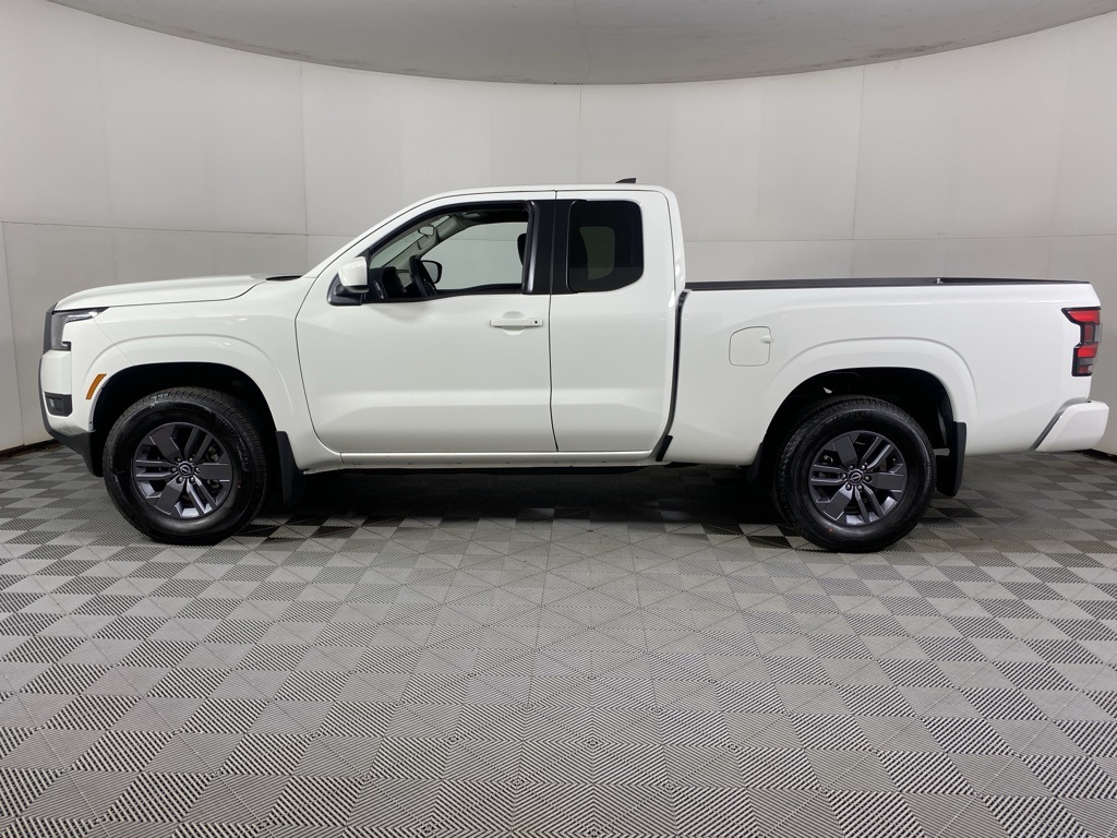 2025 Nissan Frontier SV photo 17