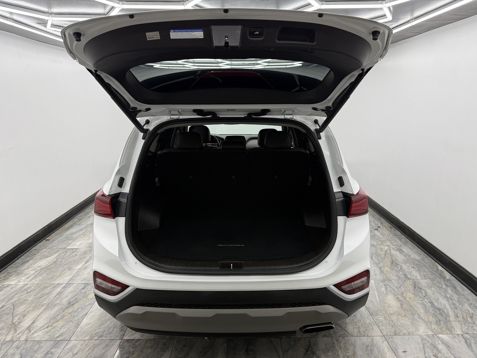 2019 Hyundai Santa Fe Ultimate photo 4