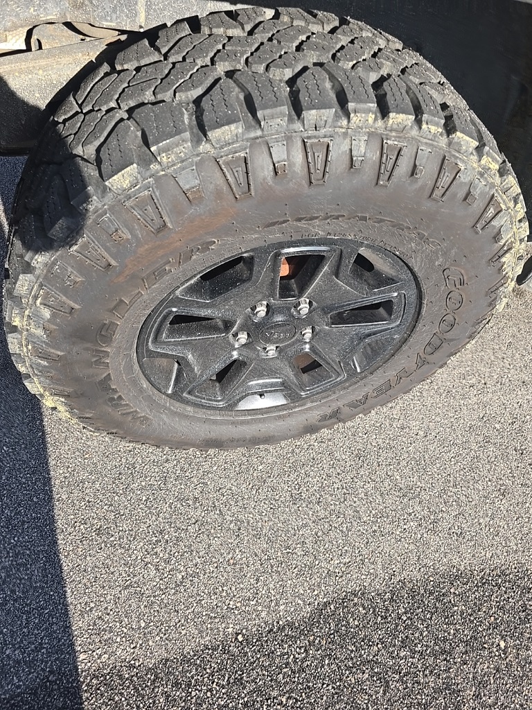 2017 Jeep Wrangler Unlimited Willys photo 3