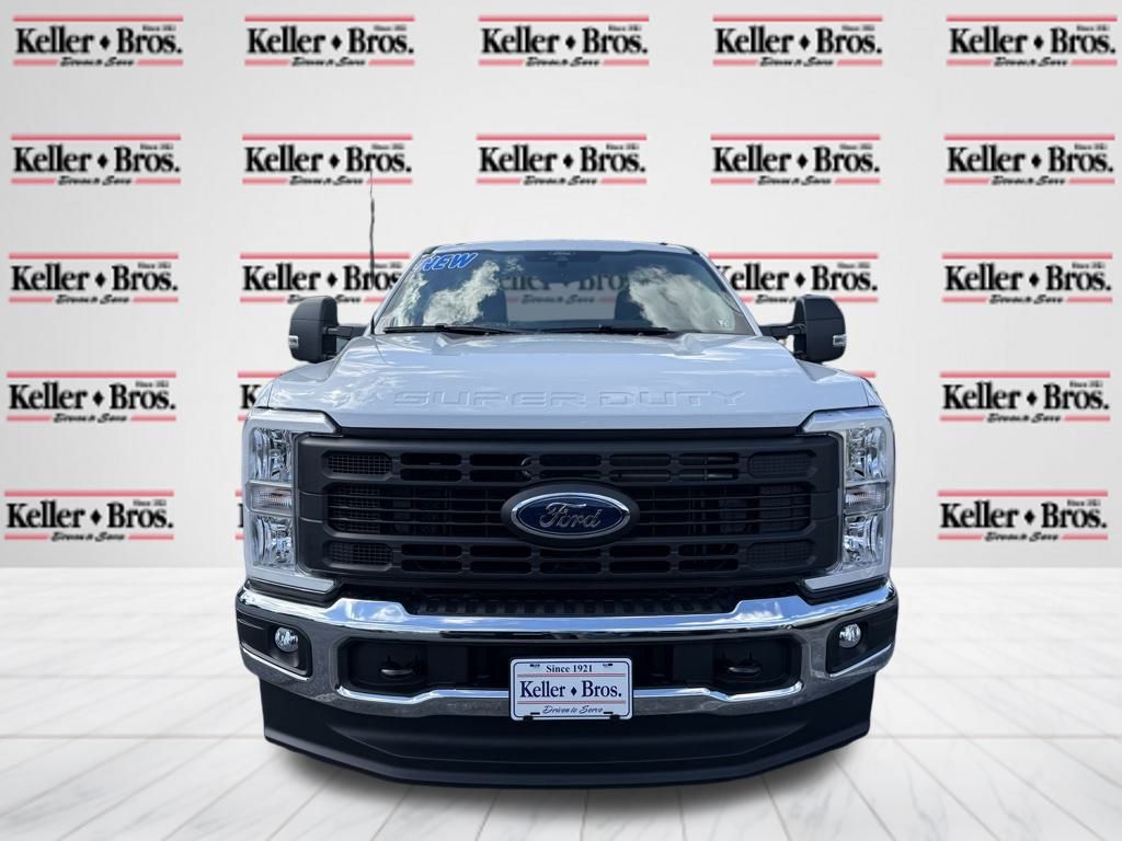 2026 Ford F-350 photo 2