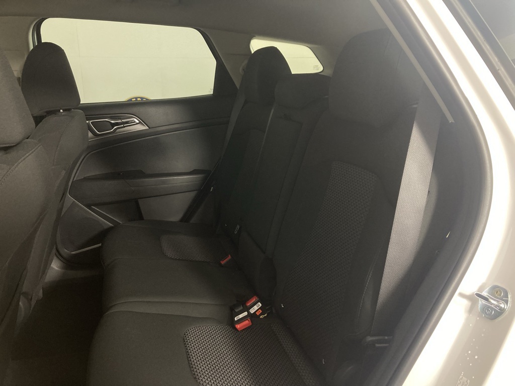 2026 Kia Sportage LX photo 3