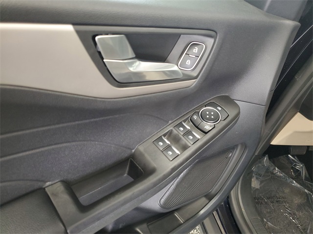 2021 Ford Escape SE photo 8