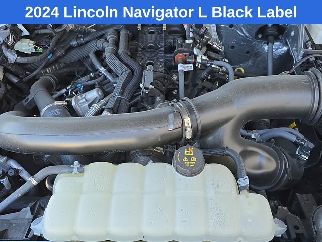 2024 Lincoln Navigator Black Label photo 35