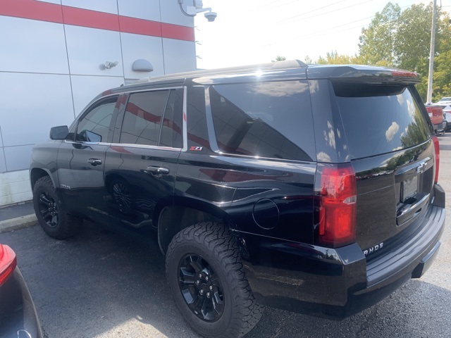 2019 Chevrolet Tahoe LT photo 2