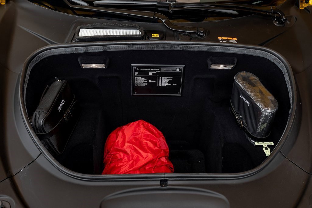 2022 Ferrari F8 Spider photo 37