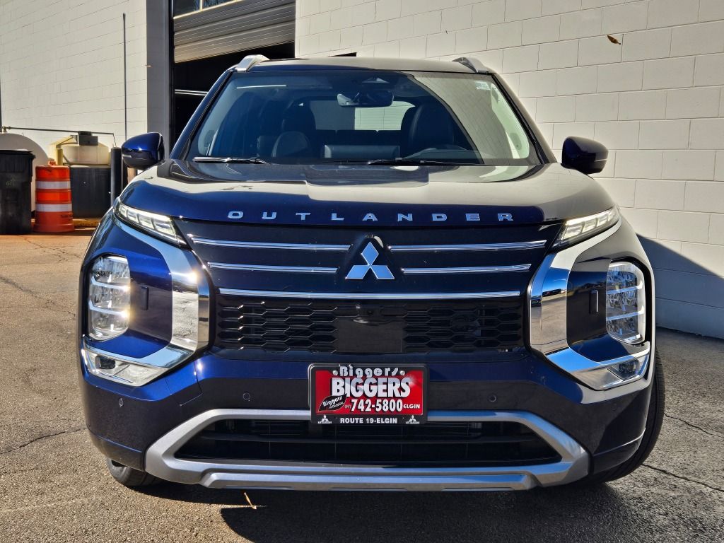 2025 Mitsubishi Outlander SEL photo 2