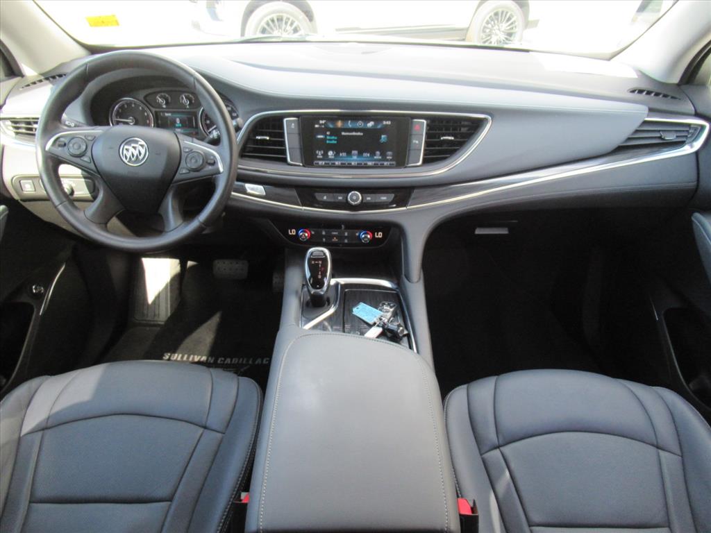 2018 Buick Enclave Essence photo 11