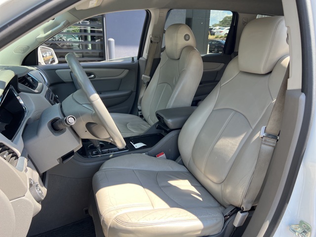 2016 Chevrolet Traverse 2LT photo 12